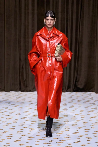 Look 63